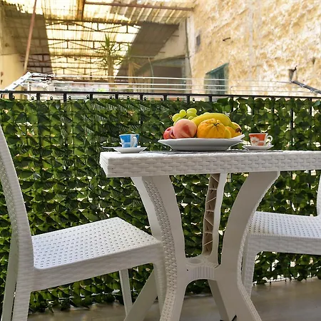 Famigi Oda ve Kahvaltı 3*