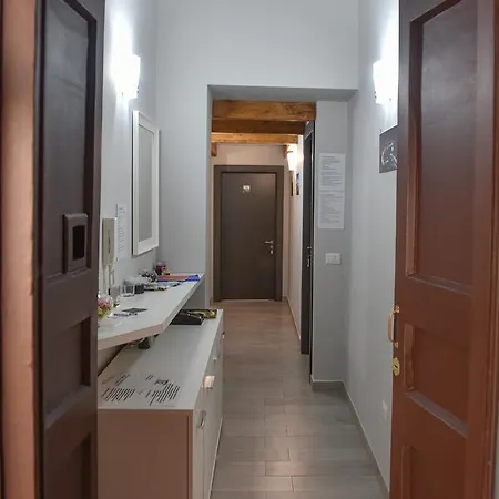 Famigi Oda ve Kahvaltı 3*