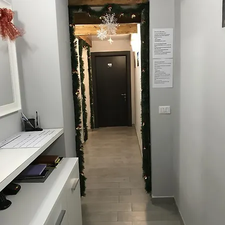 Famigi Oda ve Kahvaltı 3*