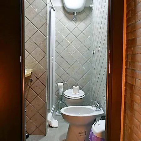 Bed & Breakfast Famigi 4*