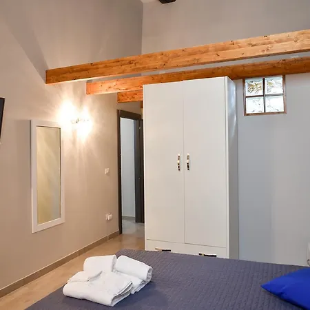 Famigi Bed & Breakfast 2*